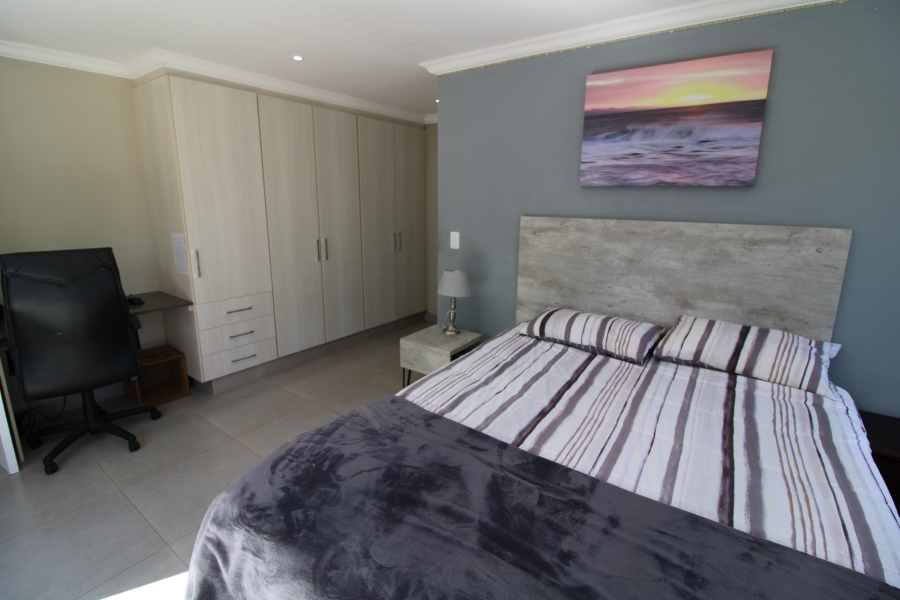 5 Bedroom Property for Sale in Kingswood Golf Estate Western Cape